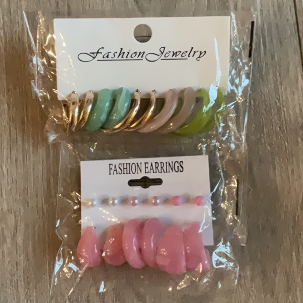 Earrings pack of two one pink and the other is pink, jade, and gold.